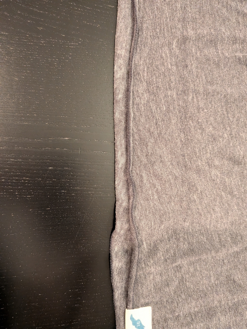 League Unwind Relaxed Lifestyle V-Neck Tee in Heather Charcoal - Picture 7 of 10